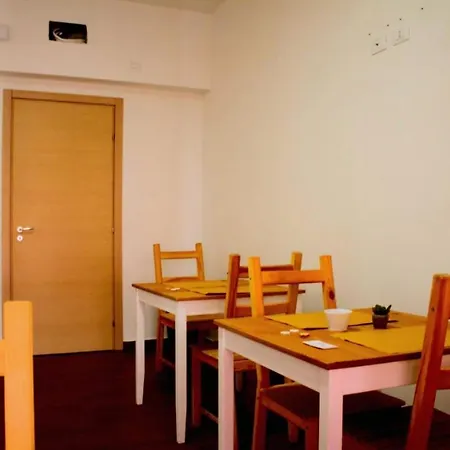 Antica Centrale Nocleg ze śniadaniem *