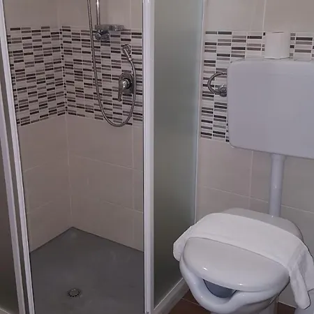 Antica Centrale Nocleg ze śniadaniem *